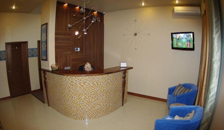 Hotel Darnitskiy Kiev Exterior photo