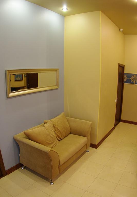 Hotel Darnitskiy Kiev Exterior photo